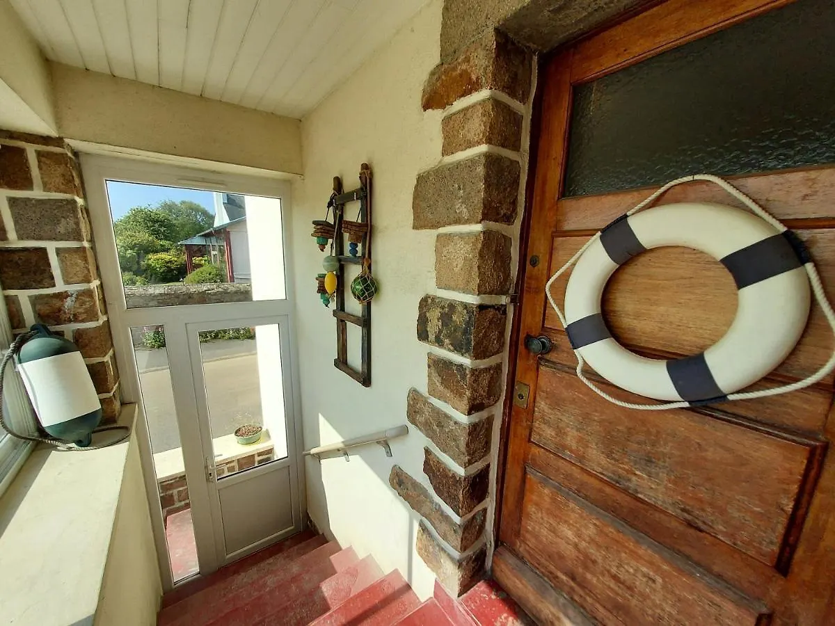 Holiday home Maison Au Coeur Du Bourg, Plages A Pied Plougasnou