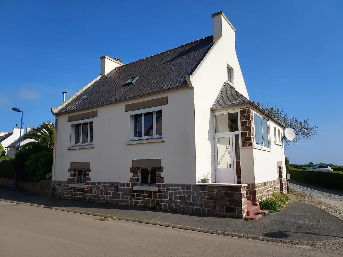 Vakantiehuis Maison Au Coeur Du Bourg, Plages A Pied Plougasnou Frankrijk